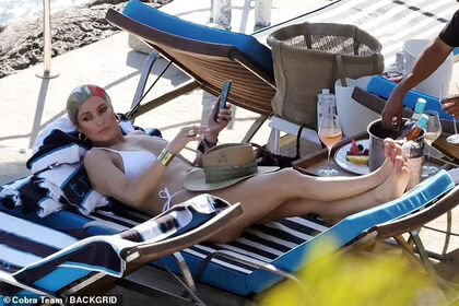 Jennifer Lopez Nude Leaks OnlyFans Photo 144