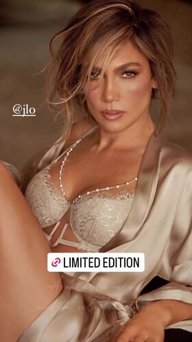 Jennifer Lopez Nude Leaks OnlyFans Photo 168