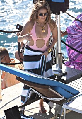 Jennifer Lopez Nude Leaks OnlyFans Photo 212