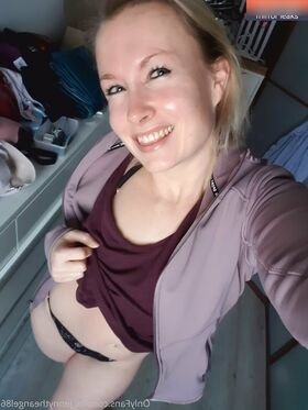 Jenny.the.angle86