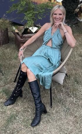 Jo Whiley Nøgne lækkede OnlyFans foto 3