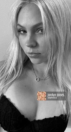 Jordyn Jones Nude Leaks OnlyFans Photo 26