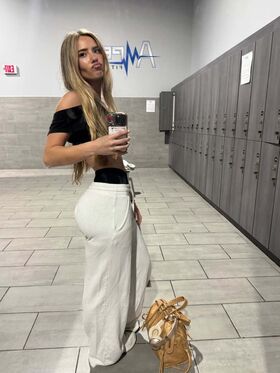 Julia Ernst नग्न लीक OnlyFans फोटो 414