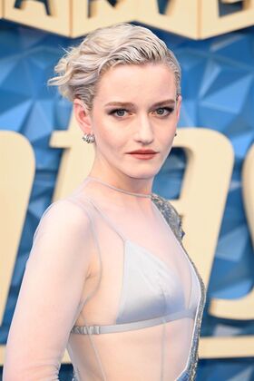 Julia Garner
