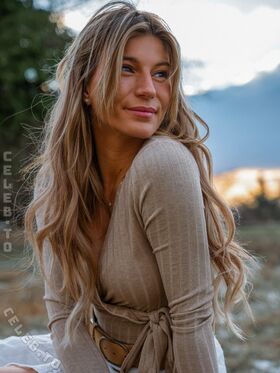 Julia Schäfer Nude Leaks OnlyFans Photo 30