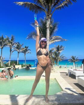 Julieta De Santos Nude Leaks OnlyFans Photo 4
