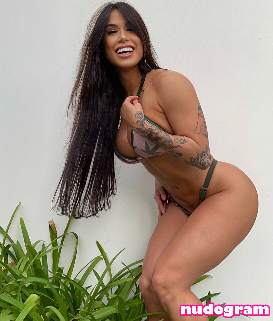 Jully Oliveira  jujuoliveira  jullyoliveira_oficial Nude Leaks OnlyFans  Photo 5 - Nudogram v2.1