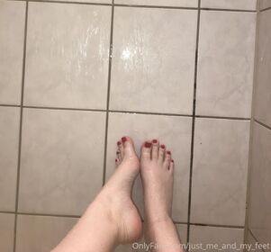 just_me_and_my_feet