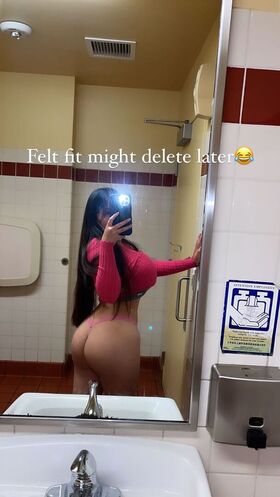 Karla Vilagomez Nude Leaks OnlyFans Photo 6