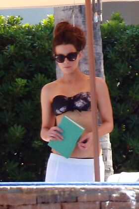 Kate Beckinsale Nude Leaks OnlyFans Photo 577