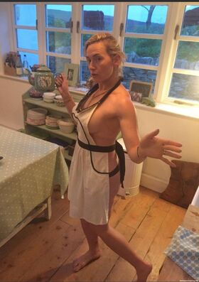 Kate Winslet Nude Leaks OnlyFans Photo 8