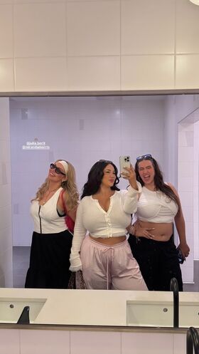 Katelyn Sade नग्न लीक OnlyFans फोटो 10