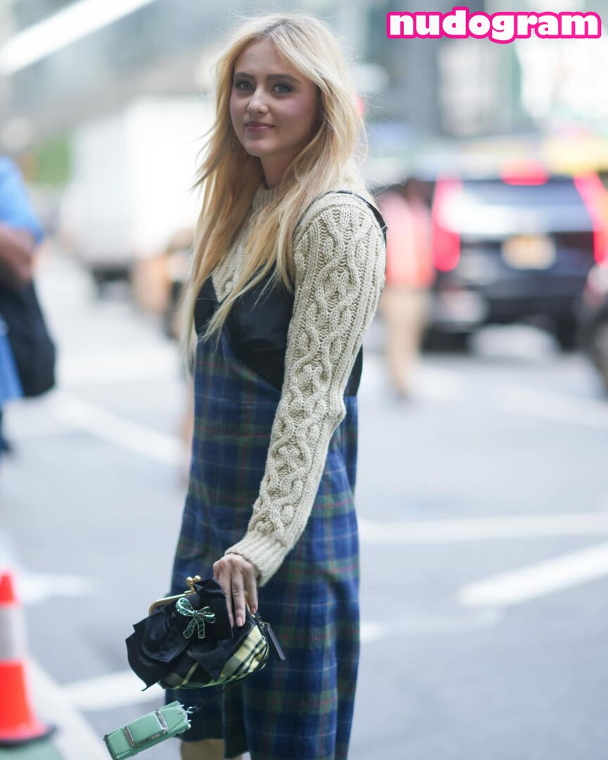 Kathryn Newton  kathrynnewton Фото утечки OnlyFans обнаженная №67 -  Nudogram v2.1