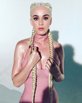 Katy Perry Nude Leaks OnlyFans Photo 156