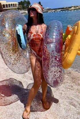 Katy Perry Гола изтичане OnlyFans снимка 1400