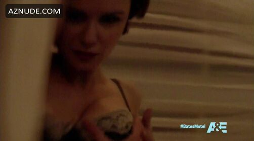 Keegan Connor Tracy Nude Leaks OnlyFans Photo 4