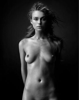 Keira Knightley Nude Leaks OnlyFans Photo 39