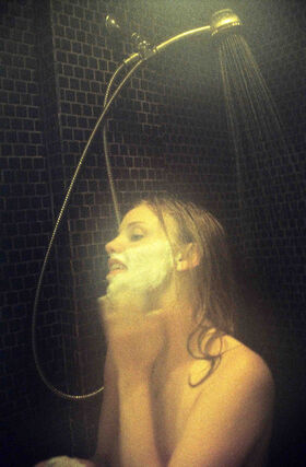Kelli Garner Nude Leaks OnlyFans Photo 9