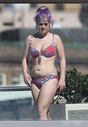 Kelly Osbourne Nude Leaks OnlyFans Photo 8