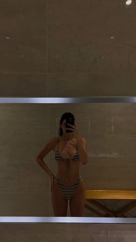 Kendall Jenner Nude Leaks OnlyFans Photo 53