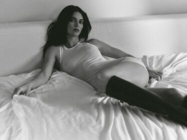 Kendall Jenner Nude Leaks OnlyFans Photo 357