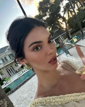 Kendall Jenner Nude Leaks OnlyFans Photo 490