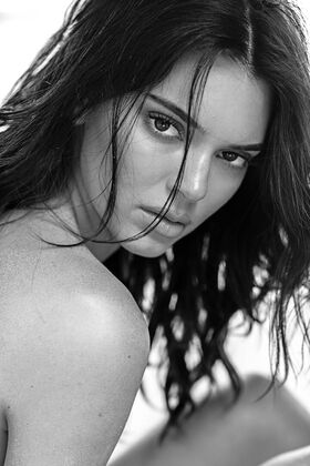 Kendall Jenner Nude Leaks OnlyFans Photo 676