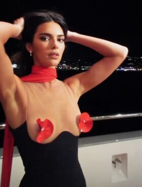 Kendall Jenner Nude Leaks OnlyFans Photo 700