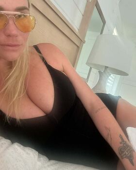 KeshaRose
