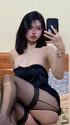 Khanh Linh Nude Leaks OnlyFans Photo 15