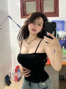 Khanh Linh Nude Leaks OnlyFans Photo 60