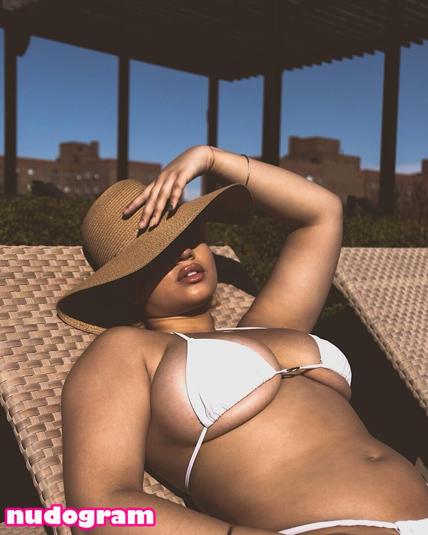 Kiarra Storm  kiarra_storm Гола изтичане OnlyFans снимка 37 - Nudogram  v2.1