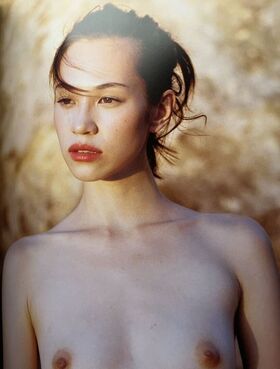 Kiko Mizuhara Nude Leaks OnlyFans Photo 9