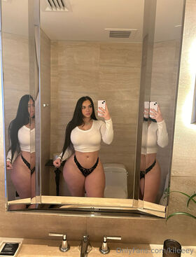 kileeey Fotografie scursă ilegal OnlyFans dezbrăcată 17