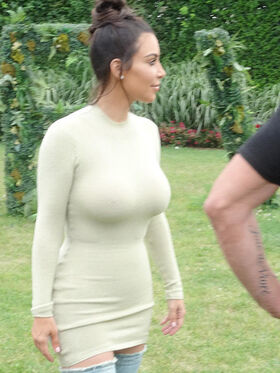 Kim Kardashian Nude Leaks OnlyFans Photo 32