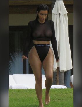 Kim Kardashian Nude Leaks OnlyFans Photo 80