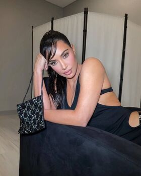 Kim Kardashian Nude Leaks OnlyFans Photo 378