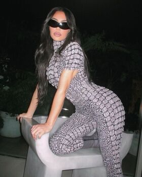 Kim Kardashian Nude Leaks OnlyFans Photo 410