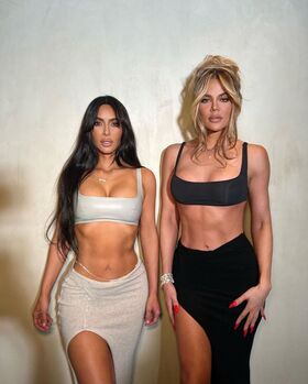 Kim Kardashian Nude Leaks OnlyFans Photo 460
