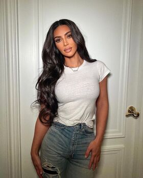 Kim Kardashian Nude Leaks OnlyFans Photo 570