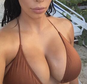 Kim Kardashian Nude Leaks OnlyFans Photo 586