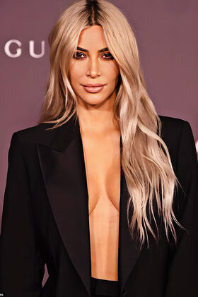 Kim Kardashian Nude Leaks OnlyFans Photo 627