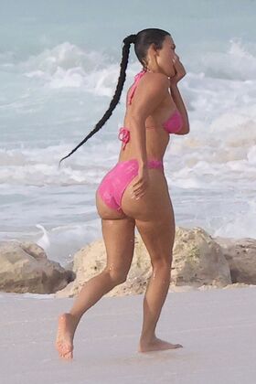 Kim Kardashian Nude Leaks OnlyFans Photo 663