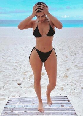 Kim Kardashian Nude Leaks OnlyFans Photo 687