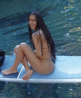 Kim Kardashian Nude Leaks OnlyFans Photo 712