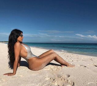 Kim Kardashian Nude Leaks OnlyFans Photo 730