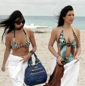 Kim Kardashian Nude Leaks OnlyFans Photo 854