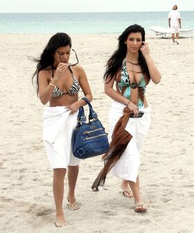Kim Kardashian Nude Leaks OnlyFans Photo 864
