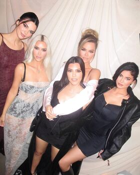 Kim Kardashian Nude Leaks OnlyFans Photo 893