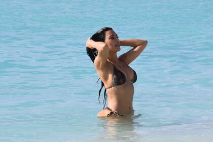 Kim Kardashian Nude Leaks OnlyFans Photo 952